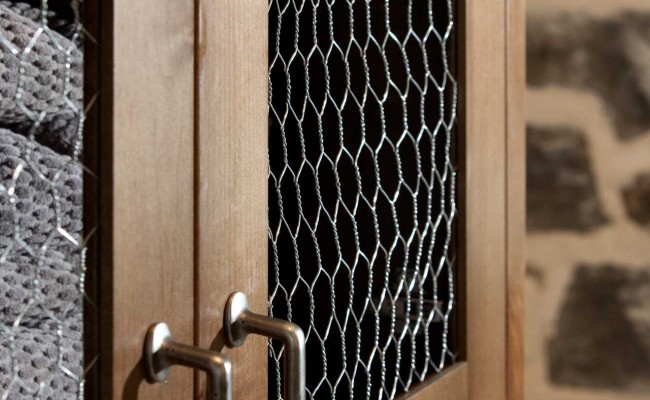 19604-Flying-J–Master-Bath-Mesh-Doors